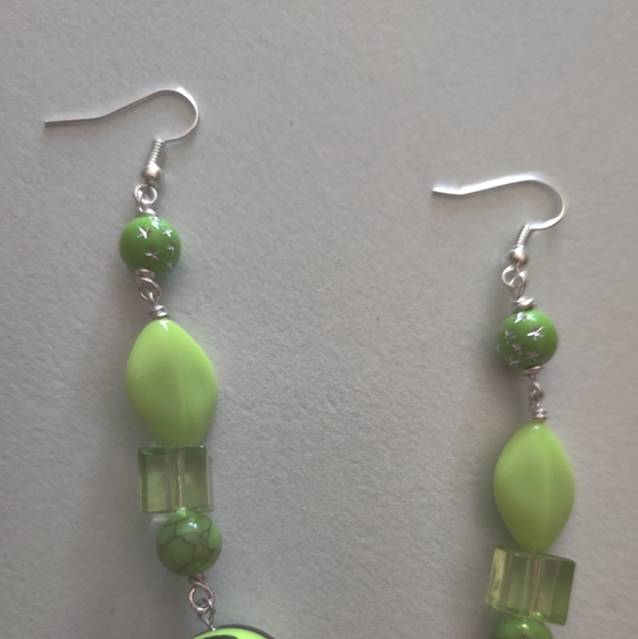 dangle earring - Picture 2 of 3